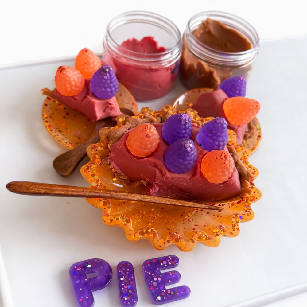 Berry Pie Resin PlaySet